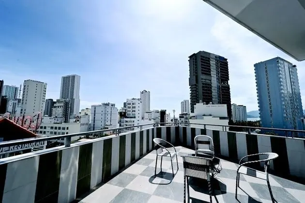 Ten Dollars Hotel