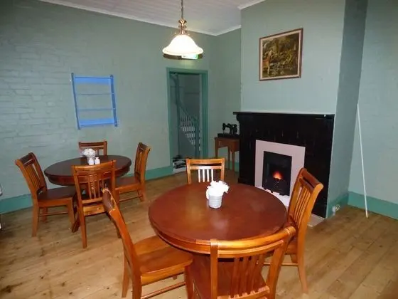 Tenterfield Lodge and Caravan Park - Yerinde Yemek