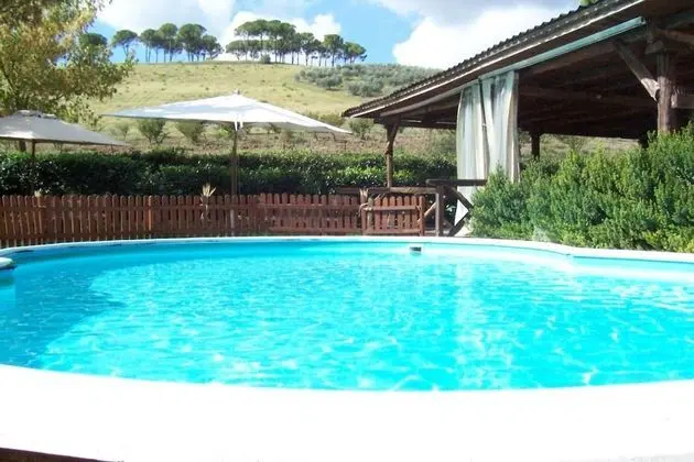 Tenuta Agricola Fonte di Papa - Havuz