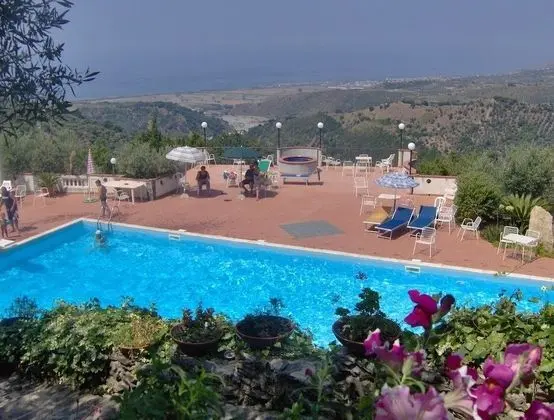Tenuta Mauri - Agriturismo Vota - Havuz