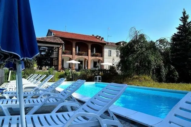 Tenuta Monvillone - Havuz
