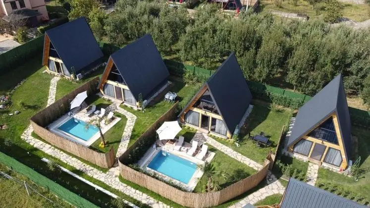 Teona Kartepe Bungalov