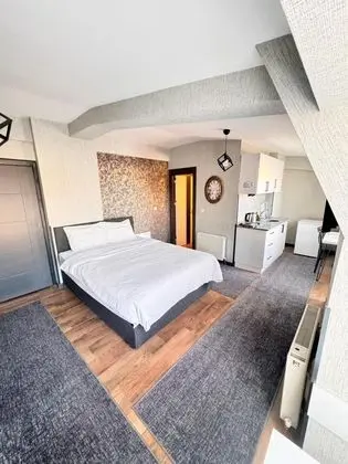 Tepebaşı Suit