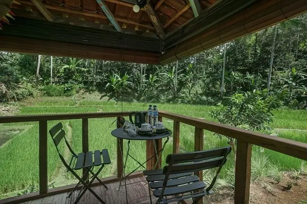 Tepi Sawah Lodge - Dış Mekan