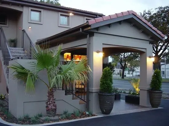 Terra Vive Luxury Motor Lodge