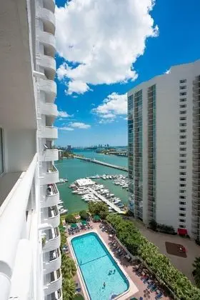 The Terrace on the Bay Close to Miami Beach - Havuz