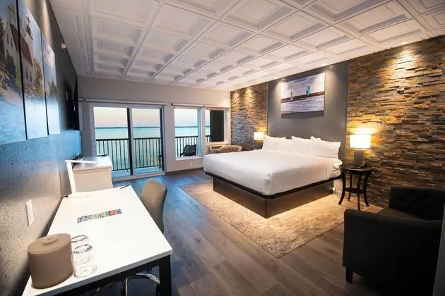 TERRACE BAY HOTEL
