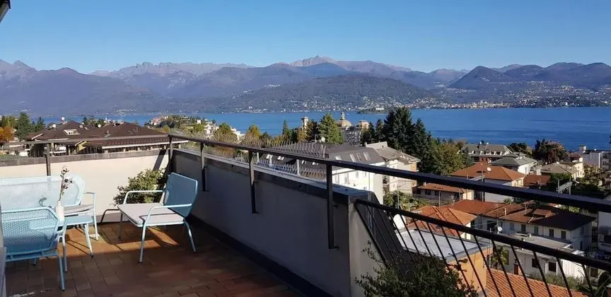Terrace Lake View in Stresa - Oda