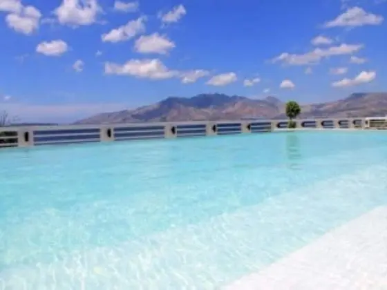 Terrace Hotel Subic Bay - Havuz