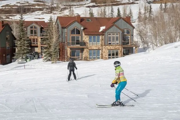 Terraces 901 by Avantstay Skier's Paradise Located Slopeside off of Lift #1 and #10!