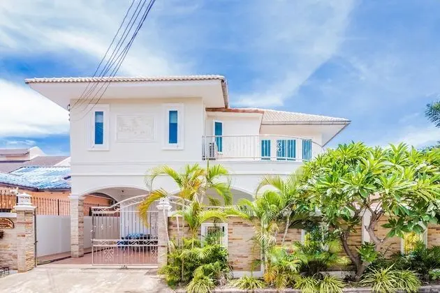 Tewaree Villa - Pattaya Holiday House Walking Street - Dış Mekan