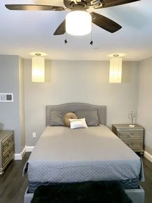 Texas Hold-em Duplex- 3BR Free Parking - Oda