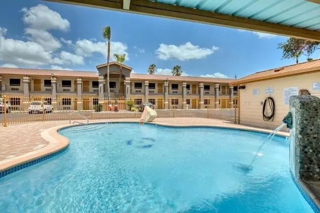 Texas Inn Donna - Dış Mekan