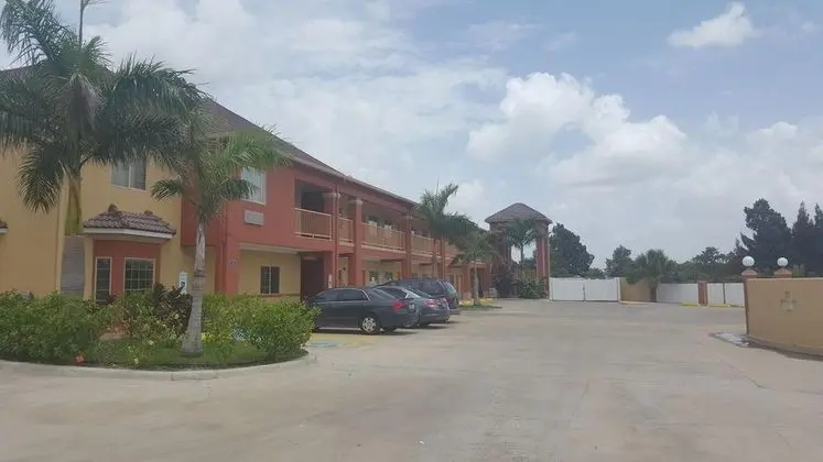 Texas Inn South Padre Island/Brownsville Airport