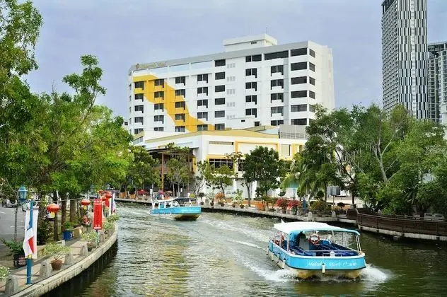 TF Riverside Hotel