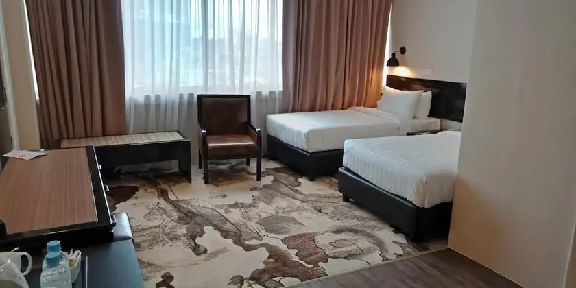TF Riverside Hotel - Oda