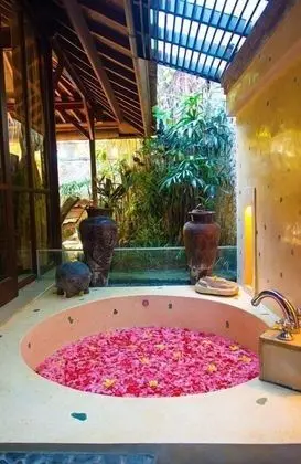 Thada Apartment - Spa