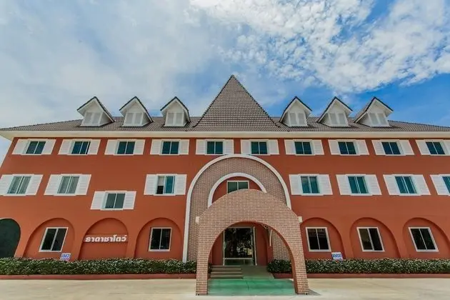 Thada Chateau Hotel