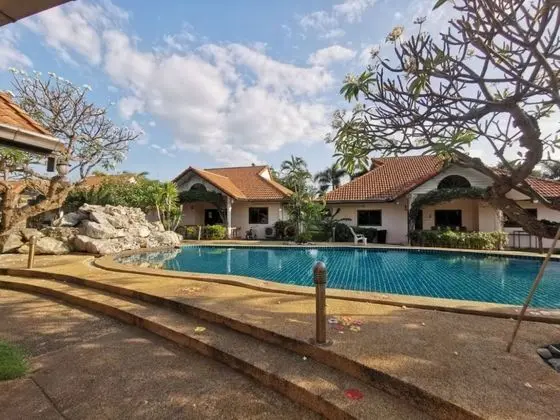 Thai Crystal Resident