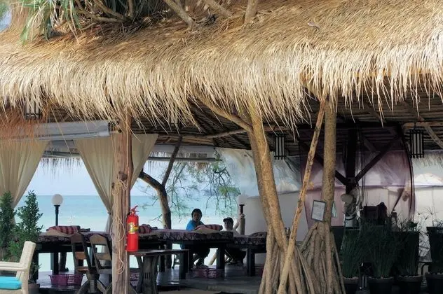 Thai House Beach Resort - Spa