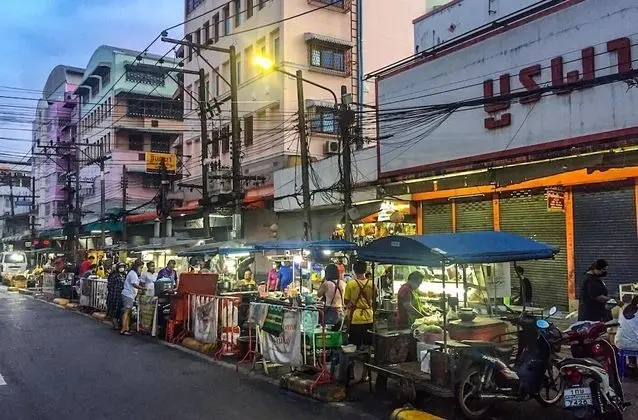 Thai Hotel - Yerinde Yemek