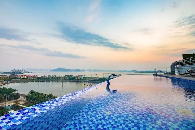 Thai Son Luxury Hotel - Havuz