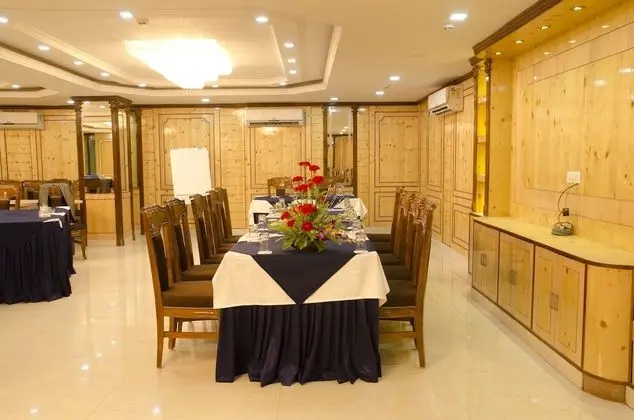 Hotel Thames International - Yerinde Yemek