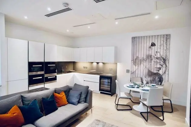 Thames Riverside Apartment in London, UK