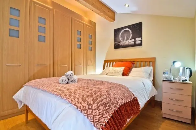Thames view house - Öne Çıkan Resim