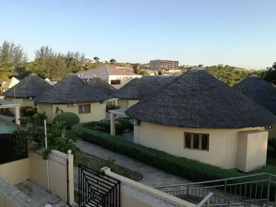 Thamole Lodge