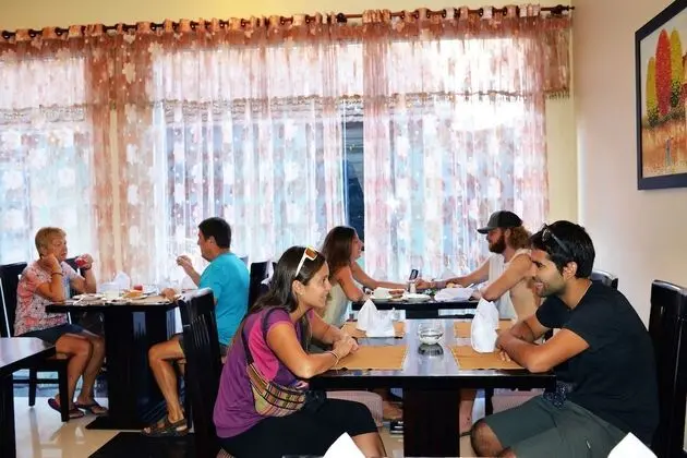Than Thien Friendly Hotel - Yerinde Yemek