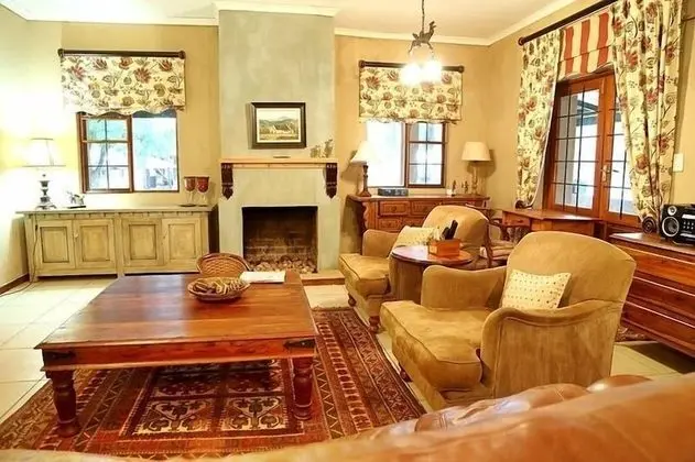 Thandile Country Lodge - Lobi
