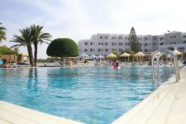 Thapsus Beach Resort