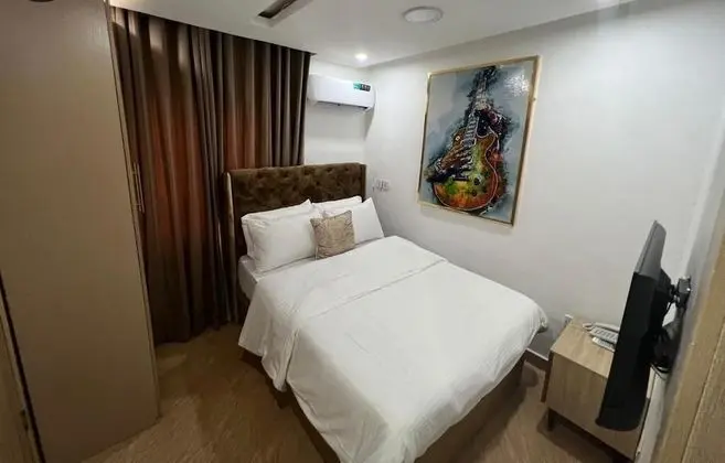 Thapunchline Apartments & Hotels - Oda