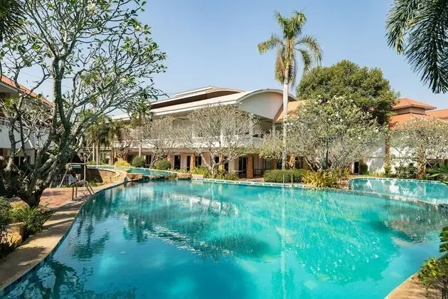 Thara Cholapruek Resort