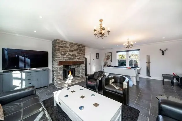 Thatched Cottage Thatched Cottage - Countryside Luxury w hot tub - Oda