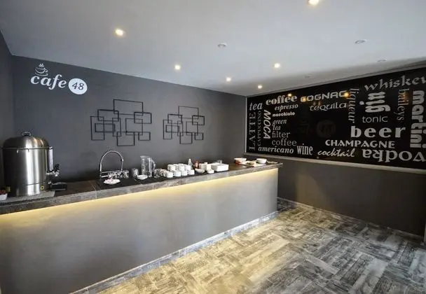 The Hotel 48 - Lobi