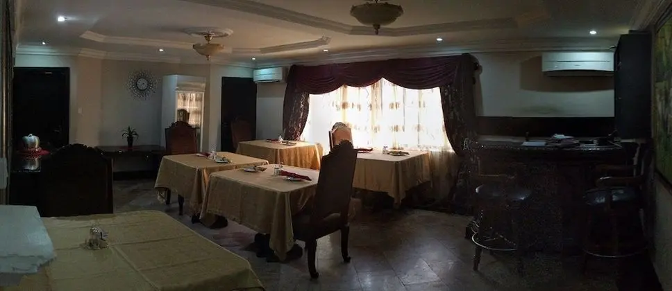 The Emperor's Place - Yerinde Yemek