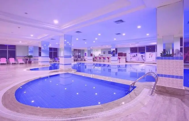 The Green Park Kartepe - Havuz