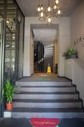 The Hera Suit Hotels - Lobi
