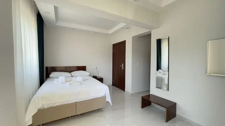 The Lavington Hotel - Oda
