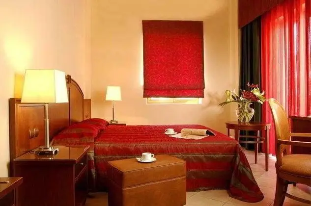 Theartemis Palace