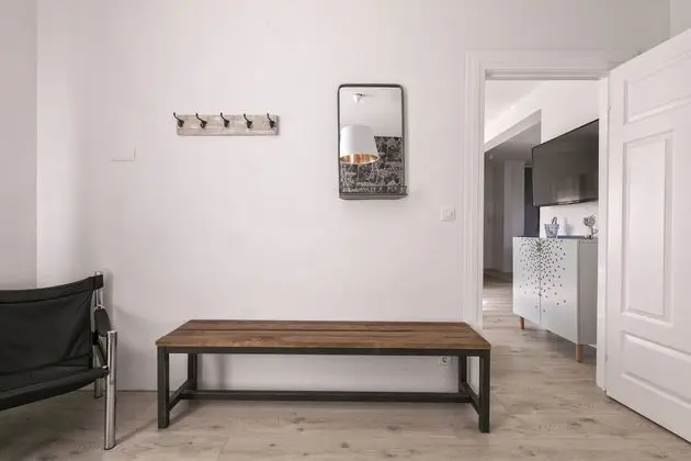 Theater Row Apartments - Oda