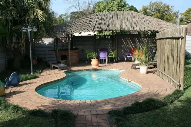 Thembelihle Guest House - Havuz