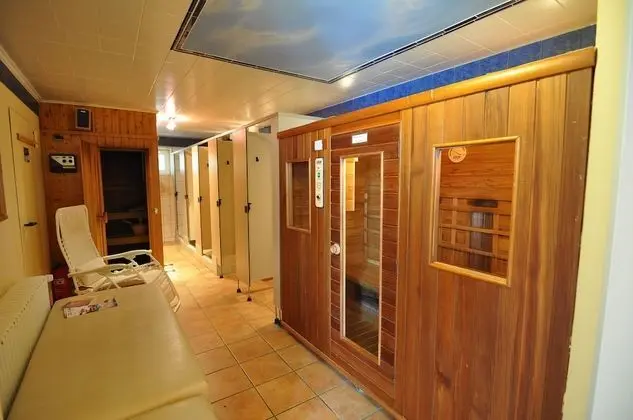 Themenhotel Terrassen Café - Havuz