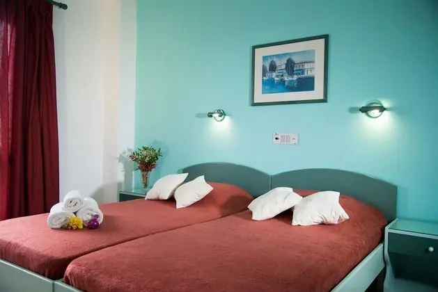 Theoni Apartments - Öne Çıkan Resim