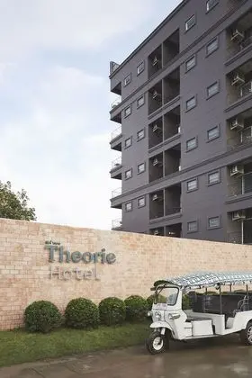 Theorie Hotel Sukhumvit 107 by Tolani