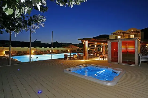 Thera Mare Resort and Spa
