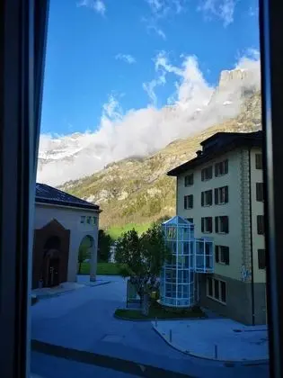 Thermalhotels & Walliser Alpentherme Spa - Dış Mekan