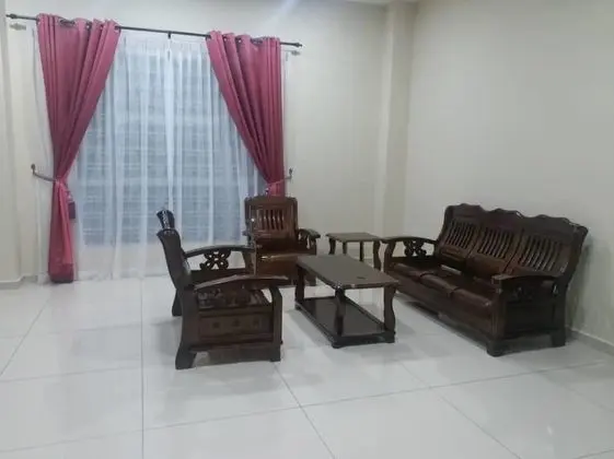 Thibas Homestay Sungai Pelek - İç Mekan